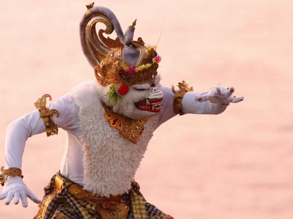 Uluwatu Cultural Tour: Ocean Cliff Temple & Kecak Fire Dance